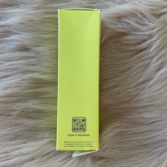 NWT Bask BROAD SPECTRUM
SPF 50 LOTION
Water & Sweat Resistant - Picture 4 of 4